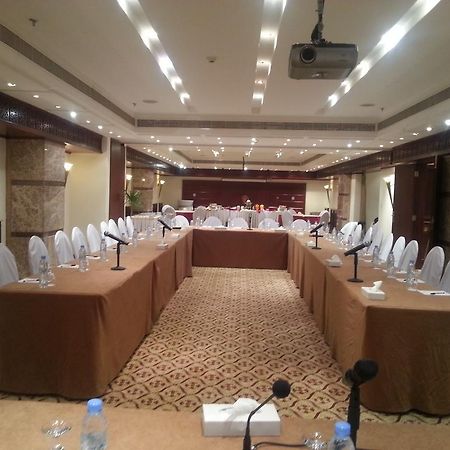 Gloria Hotel Doha Exterior foto