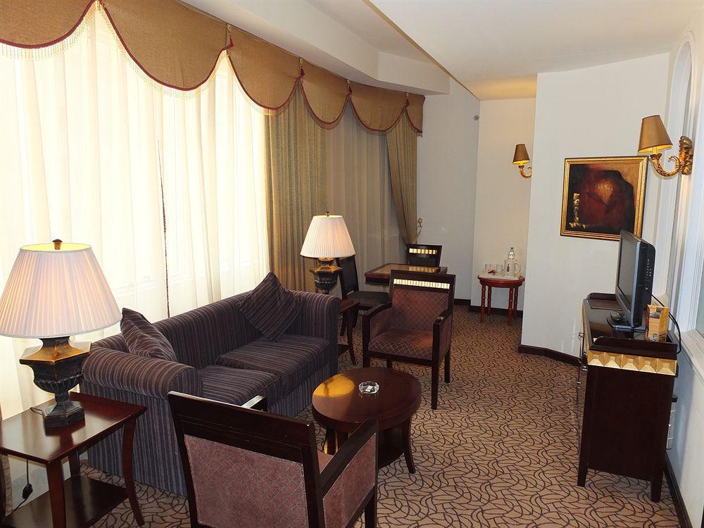 Gloria Hotel Doha Exterior foto